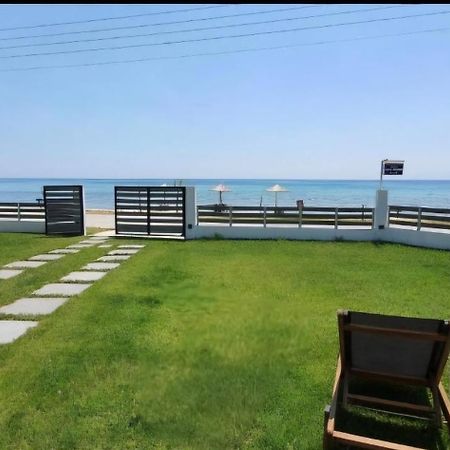 Thea Suites Nea Kallikrateia Exterior foto