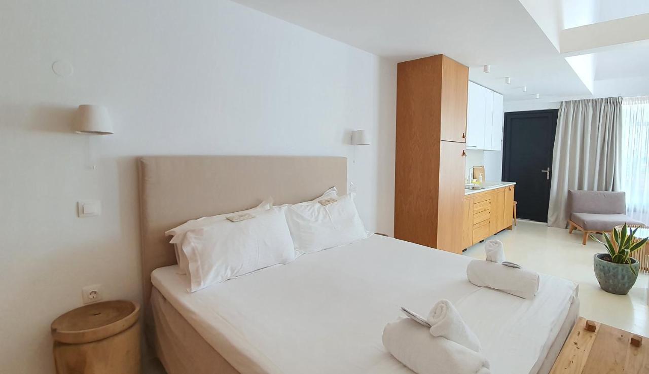 Thea Suites Nea Kallikrateia Exterior foto