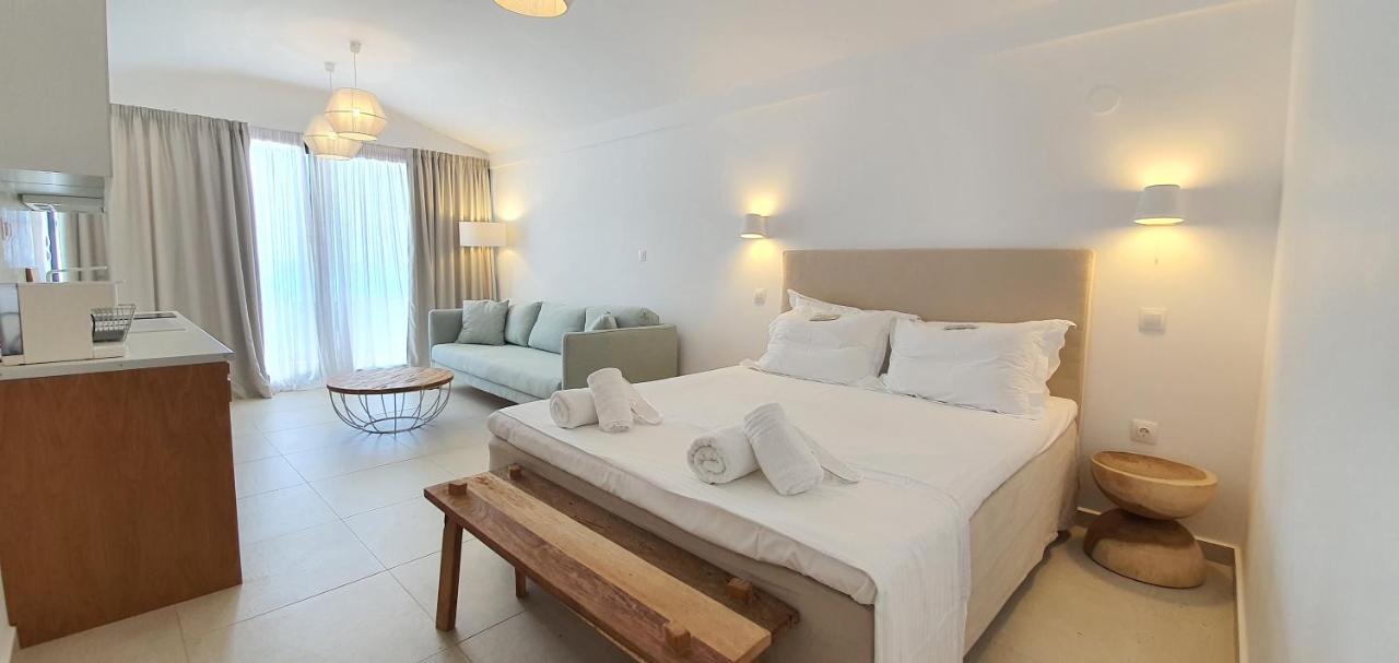 Thea Suites Nea Kallikrateia Exterior foto